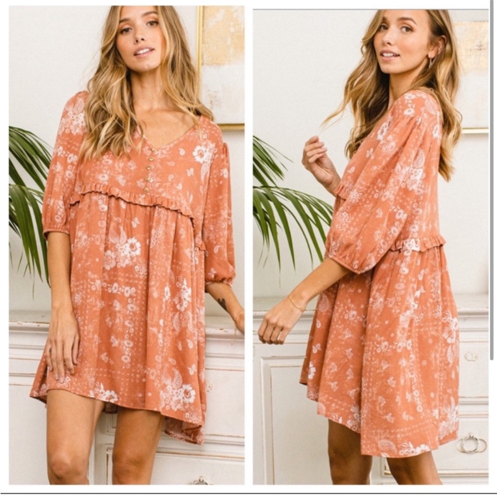 ✨NWOT✨ Floral swing dress